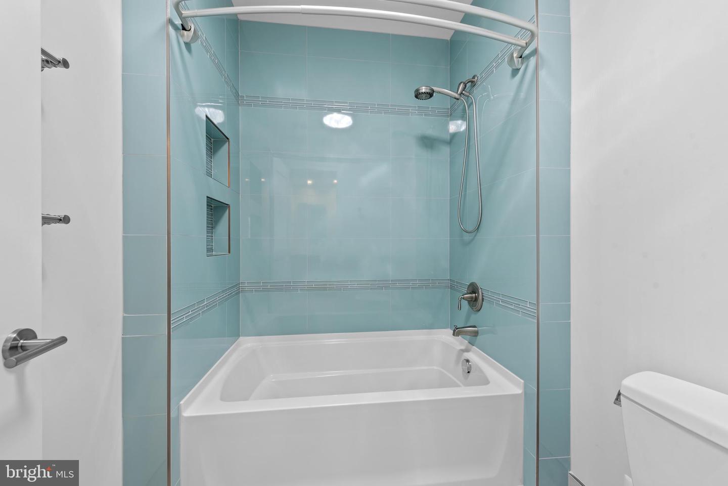 7003 CHURCHILL RD, MCLEAN, Virginia 22101, 7 Bedrooms Bedrooms, ,6 BathroomsBathrooms,Residential,For sale,7003 CHURCHILL RD,VAFX2240334 MLS # VAFX2240334