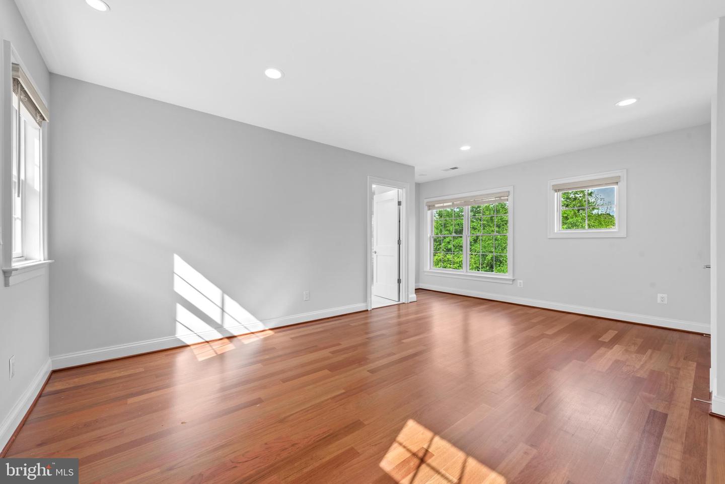 7003 CHURCHILL RD, MCLEAN, Virginia 22101, 7 Bedrooms Bedrooms, ,6 BathroomsBathrooms,Residential,For sale,7003 CHURCHILL RD,VAFX2240334 MLS # VAFX2240334