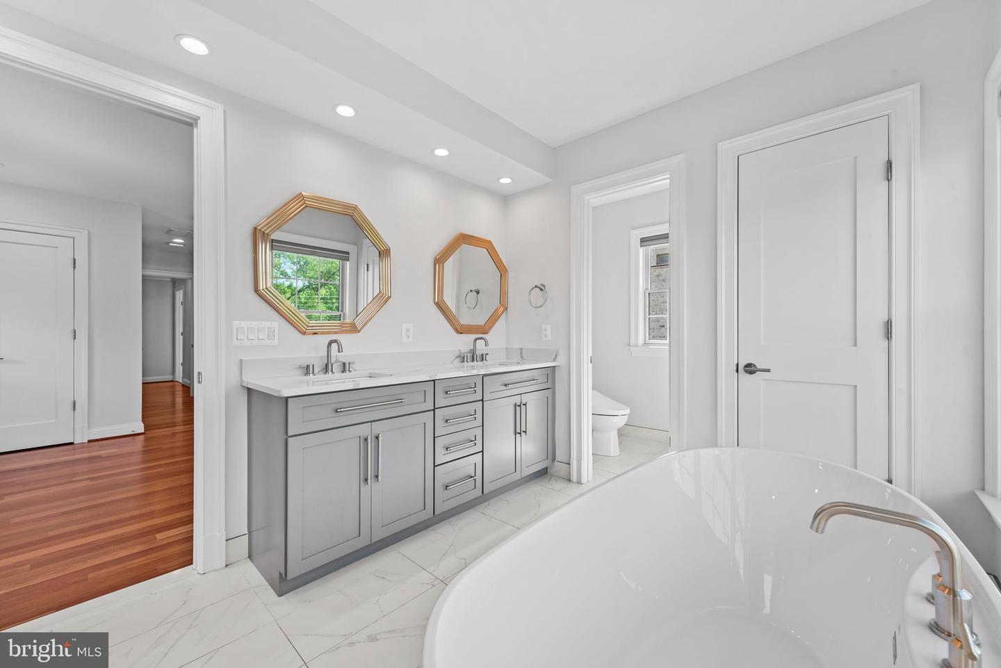 7003 CHURCHILL RD, MCLEAN, Virginia 22101, 7 Bedrooms Bedrooms, ,6 BathroomsBathrooms,Residential,For sale,7003 CHURCHILL RD,VAFX2240334 MLS # VAFX2240334