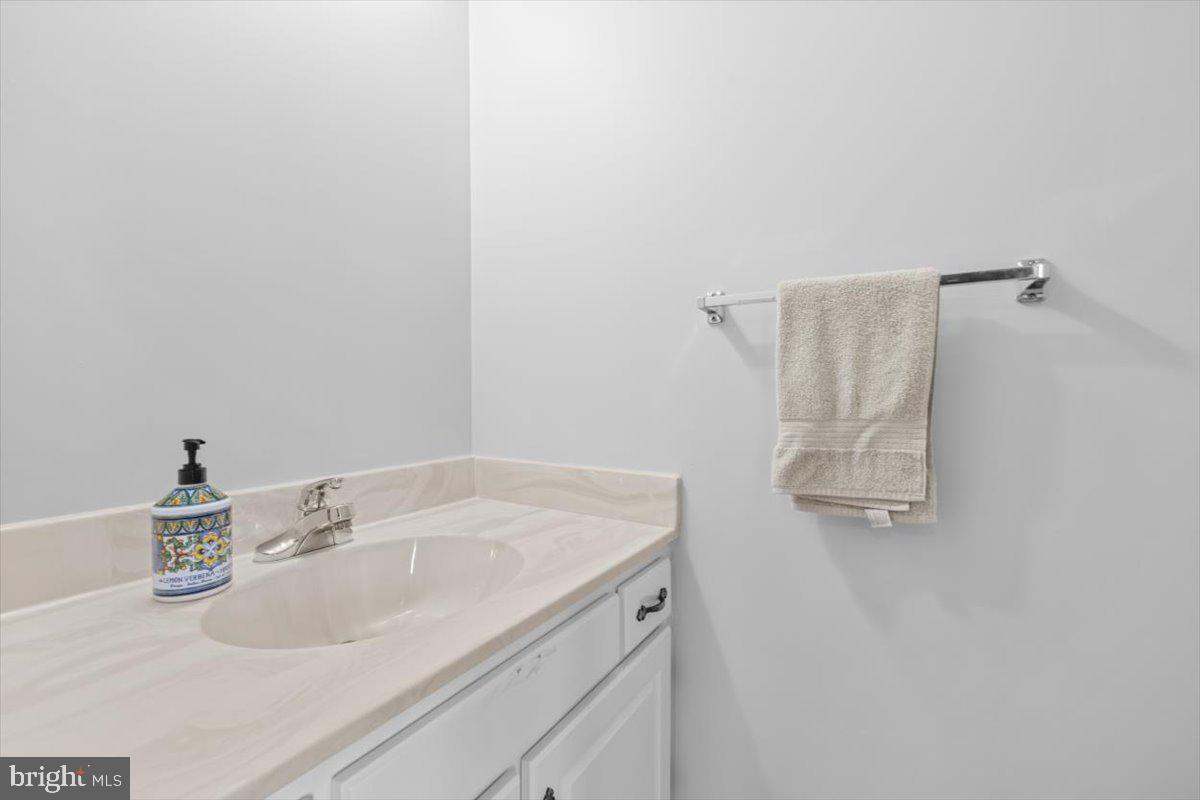 105 LURAY AVE, FRONT ROYAL, Virginia 22630, 4 Bedrooms Bedrooms, ,3 BathroomsBathrooms,Residential,For sale,105 LURAY AVE,VAWR2011140 MLS # VAWR2011140