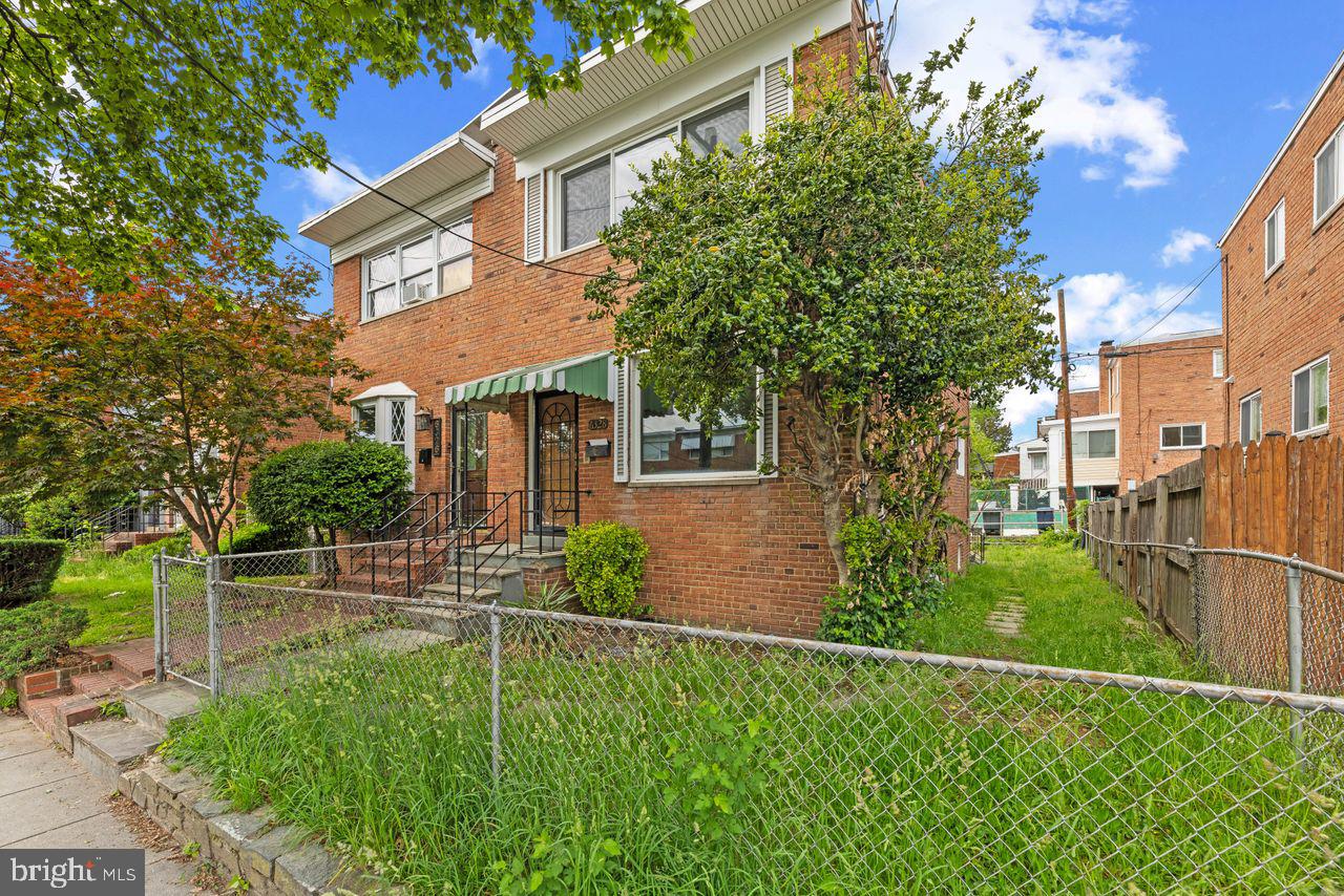 6328 NORTH CAPITOL ST NW, WASHINGTON, District Of Columbia 20011, 3 Bedrooms Bedrooms, ,1 BathroomBathrooms,Residential,For sale,6328 NORTH CAPITOL ST NW,DCDC2200098 MLS # DCDC2200098
