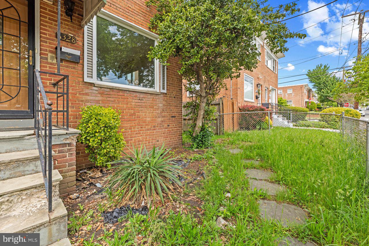 6328 NORTH CAPITOL ST NW, WASHINGTON, District Of Columbia 20011, 3 Bedrooms Bedrooms, ,1 BathroomBathrooms,Residential,For sale,6328 NORTH CAPITOL ST NW,DCDC2200098 MLS # DCDC2200098