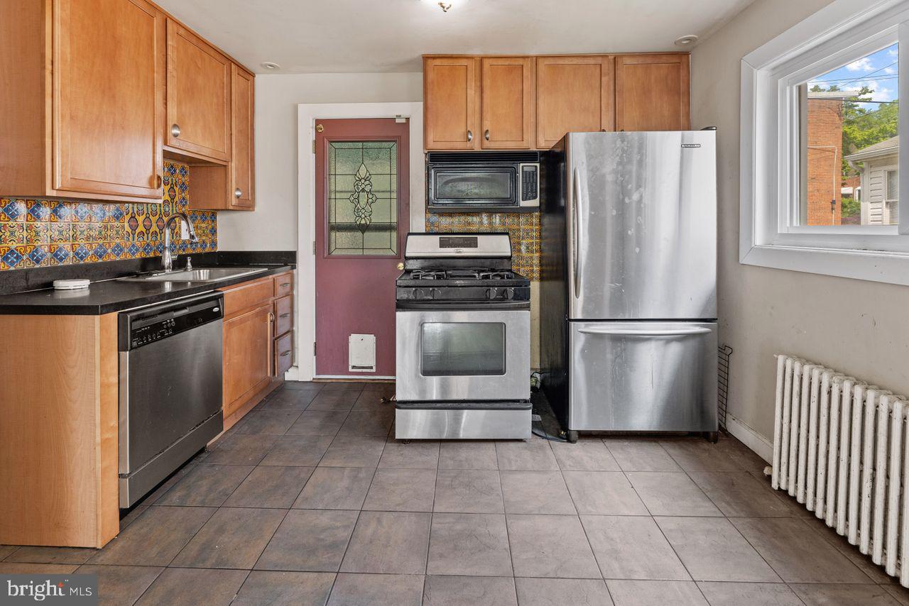 6328 NORTH CAPITOL ST NW, WASHINGTON, District Of Columbia 20011, 3 Bedrooms Bedrooms, ,1 BathroomBathrooms,Residential,For sale,6328 NORTH CAPITOL ST NW,DCDC2200098 MLS # DCDC2200098