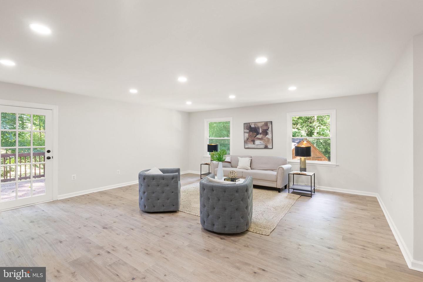 14863 PRESTIGE DR, WOODBRIDGE, Virginia 22193, 6 Bedrooms Bedrooms, ,3 BathroomsBathrooms,Residential,For sale,14863 PRESTIGE DR,VAPW2094480 MLS # VAPW2094480
