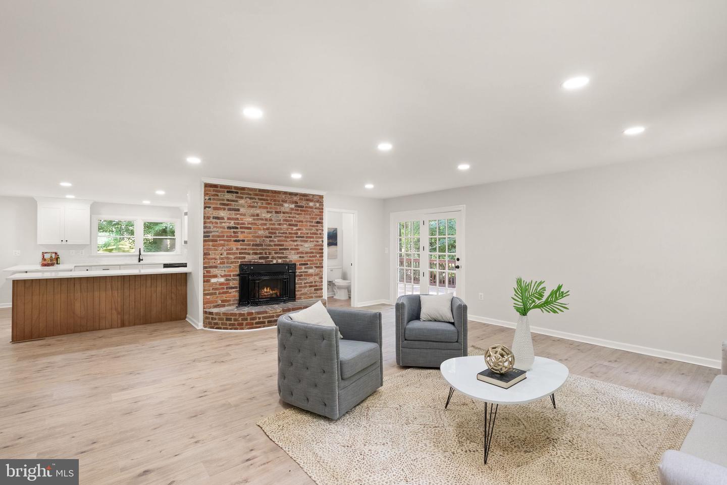 14863 PRESTIGE DR, WOODBRIDGE, Virginia 22193, 6 Bedrooms Bedrooms, ,3 BathroomsBathrooms,Residential,For sale,14863 PRESTIGE DR,VAPW2094480 MLS # VAPW2094480