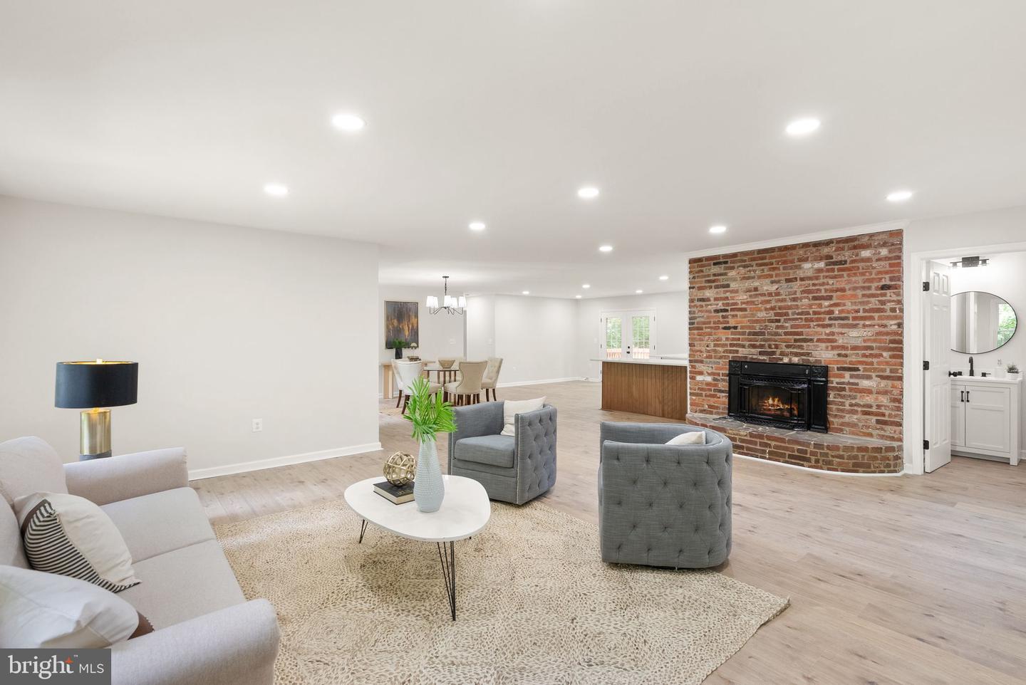 14863 PRESTIGE DR, WOODBRIDGE, Virginia 22193, 6 Bedrooms Bedrooms, ,3 BathroomsBathrooms,Residential,For sale,14863 PRESTIGE DR,VAPW2094480 MLS # VAPW2094480