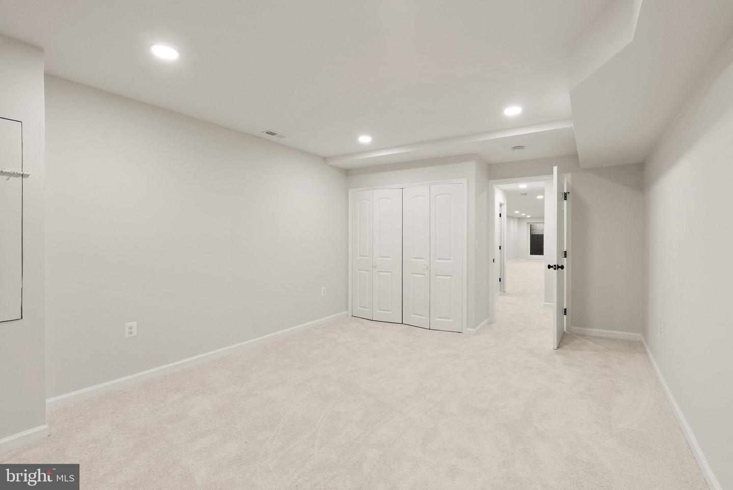 14863 PRESTIGE DR, WOODBRIDGE, Virginia 22193, 6 Bedrooms Bedrooms, ,3 BathroomsBathrooms,Residential,For sale,14863 PRESTIGE DR,VAPW2094480 MLS # VAPW2094480
