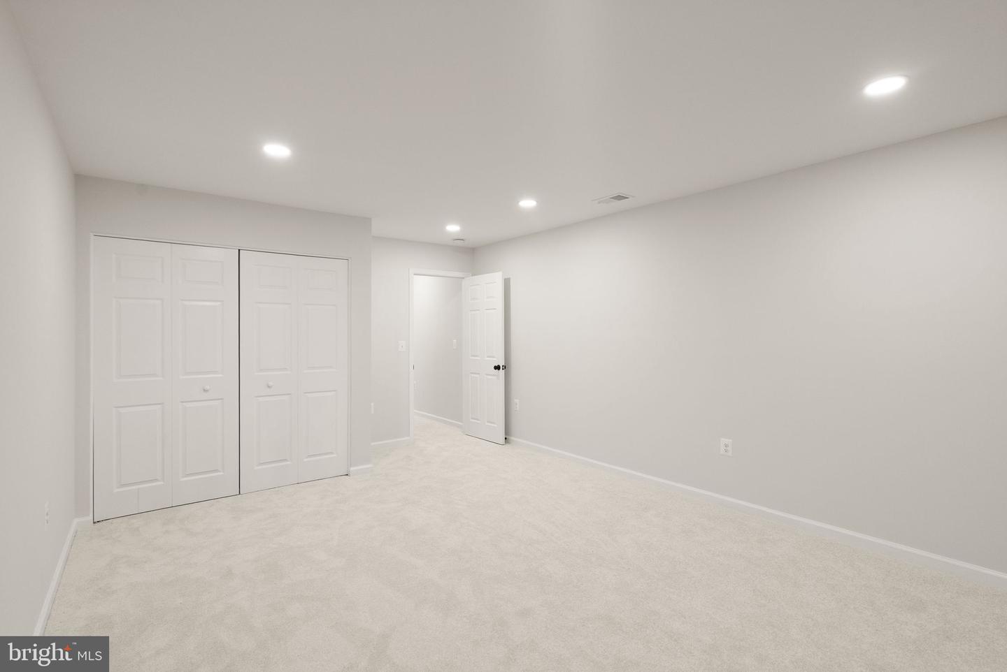 14863 PRESTIGE DR, WOODBRIDGE, Virginia 22193, 6 Bedrooms Bedrooms, ,3 BathroomsBathrooms,Residential,For sale,14863 PRESTIGE DR,VAPW2094480 MLS # VAPW2094480