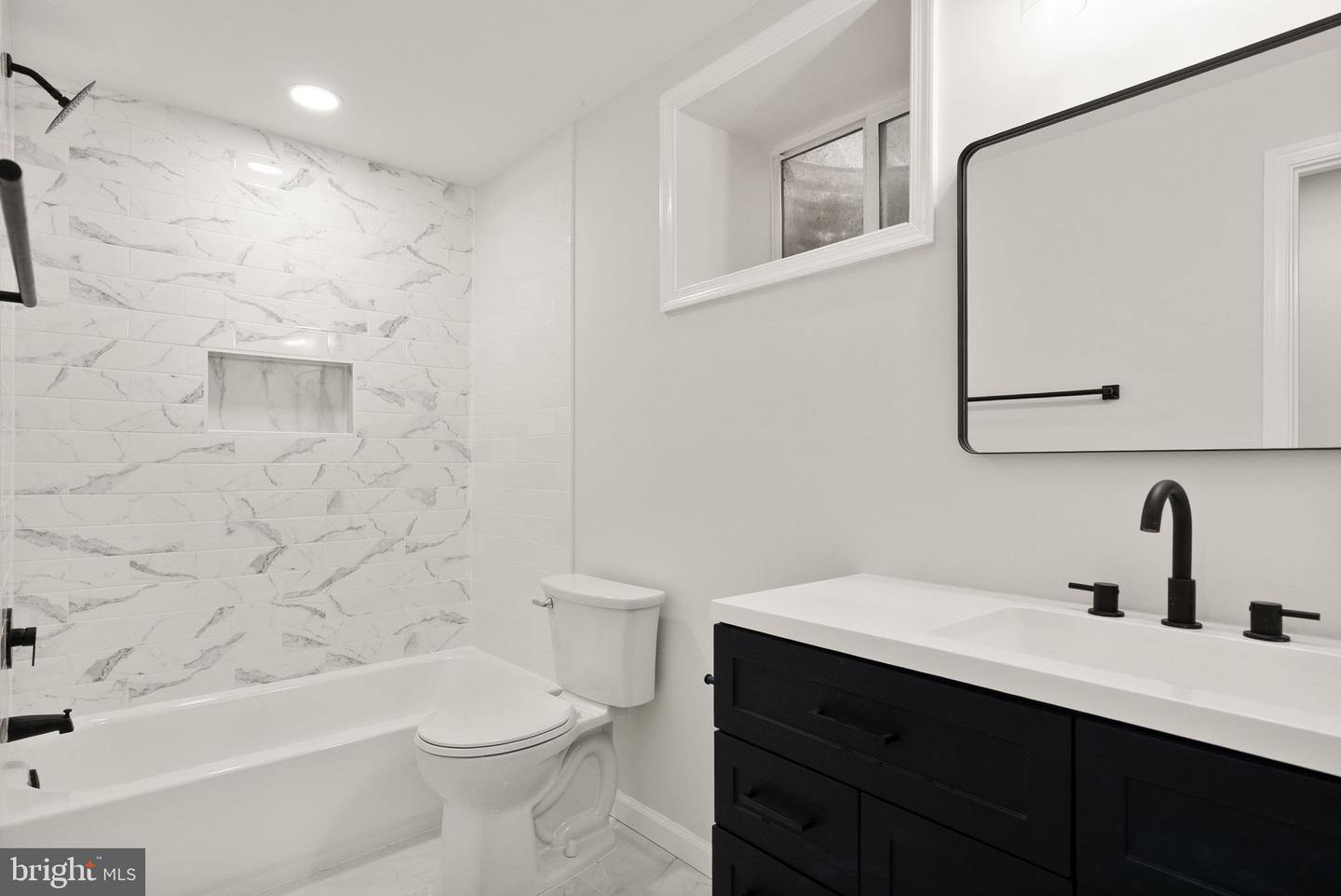 14863 PRESTIGE DR, WOODBRIDGE, Virginia 22193, 6 Bedrooms Bedrooms, ,3 BathroomsBathrooms,Residential,For sale,14863 PRESTIGE DR,VAPW2094480 MLS # VAPW2094480