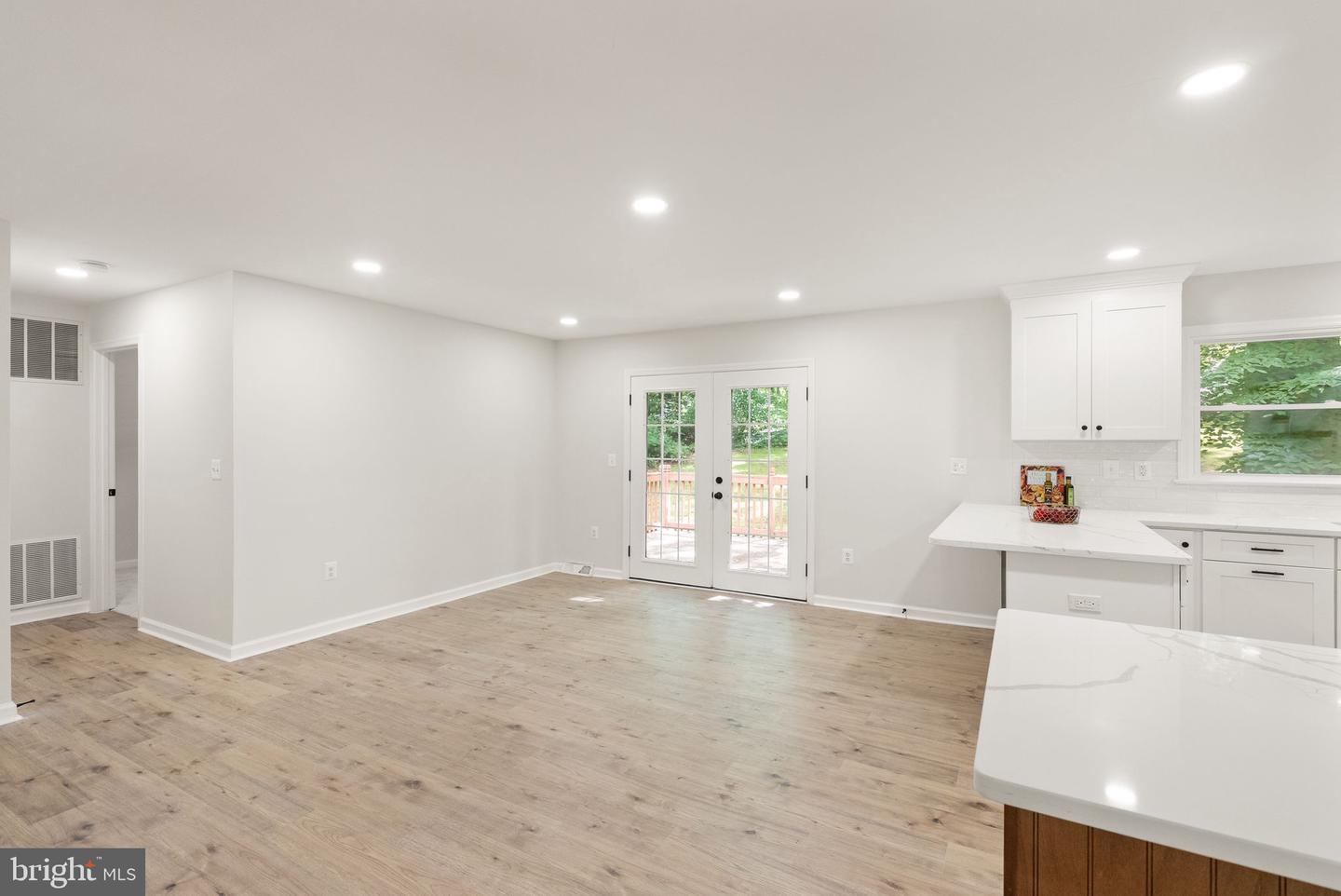 14863 PRESTIGE DR, WOODBRIDGE, Virginia 22193, 6 Bedrooms Bedrooms, ,3 BathroomsBathrooms,Residential,For sale,14863 PRESTIGE DR,VAPW2094480 MLS # VAPW2094480