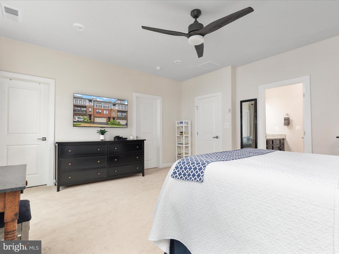 1714 GRAY SHALE TER SE, LEESBURG, Virginia 20175, 3 Bedrooms Bedrooms, ,3 BathroomsBathrooms,Residential,For sale,1714 GRAY SHALE TER SE,VALO2096168 MLS # VALO2096168