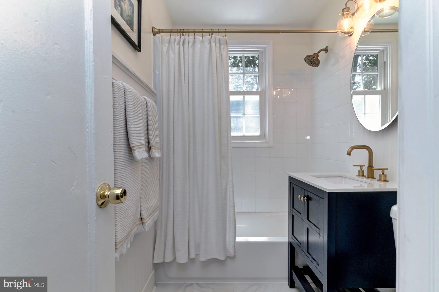 6711 FARRAGUT AVE, FALLS CHURCH, Virginia 22042, 3 Bedrooms Bedrooms, ,2 BathroomsBathrooms,Residential,For sale,6711 FARRAGUT AVE,VAFX2240258 MLS # VAFX2240258