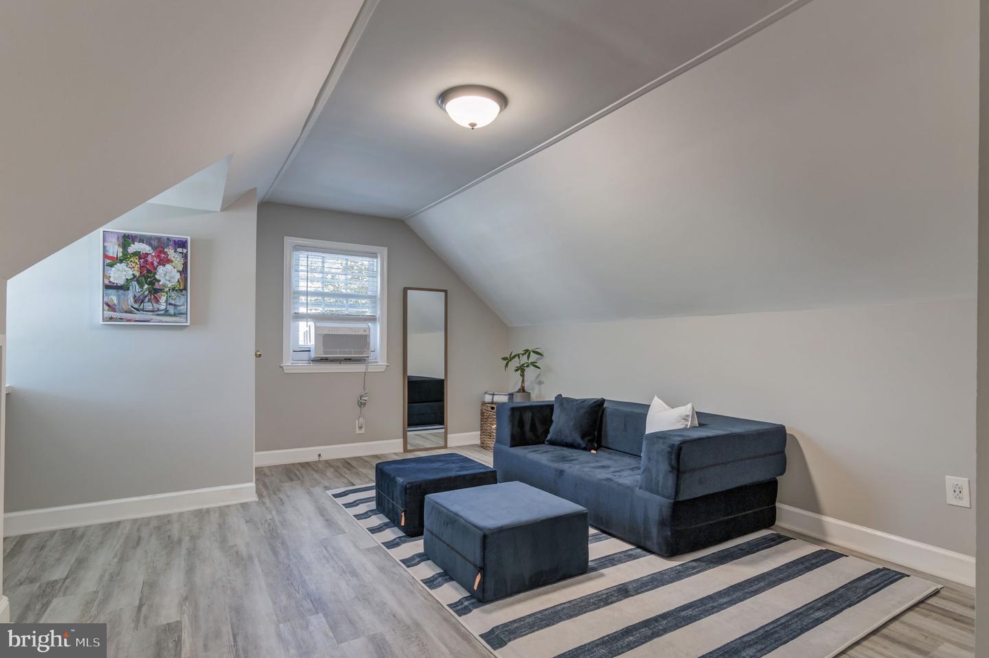 6711 FARRAGUT AVE, FALLS CHURCH, Virginia 22042, 3 Bedrooms Bedrooms, ,2 BathroomsBathrooms,Residential,For sale,6711 FARRAGUT AVE,VAFX2240258 MLS # VAFX2240258
