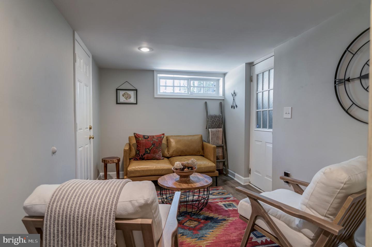 6711 FARRAGUT AVE, FALLS CHURCH, Virginia 22042, 3 Bedrooms Bedrooms, ,2 BathroomsBathrooms,Residential,For sale,6711 FARRAGUT AVE,VAFX2240258 MLS # VAFX2240258