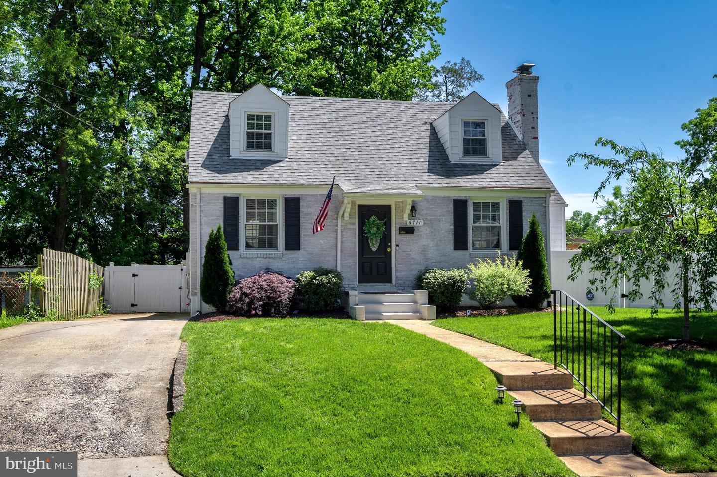6711 FARRAGUT AVE, FALLS CHURCH, Virginia 22042, 3 Bedrooms Bedrooms, ,2 BathroomsBathrooms,Residential,For sale,6711 FARRAGUT AVE,VAFX2240258 MLS # VAFX2240258