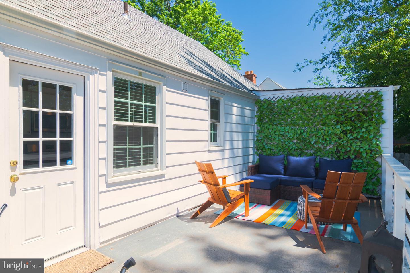 6711 FARRAGUT AVE, FALLS CHURCH, Virginia 22042, 3 Bedrooms Bedrooms, ,2 BathroomsBathrooms,Residential,For sale,6711 FARRAGUT AVE,VAFX2240258 MLS # VAFX2240258