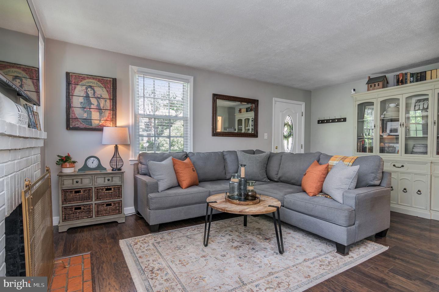 6711 FARRAGUT AVE, FALLS CHURCH, Virginia 22042, 3 Bedrooms Bedrooms, ,2 BathroomsBathrooms,Residential,For sale,6711 FARRAGUT AVE,VAFX2240258 MLS # VAFX2240258