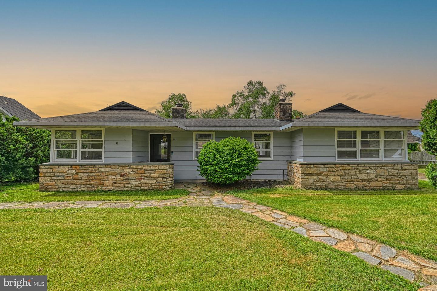 102 E WASHINGTON ST, REMINGTON, Virginia 22734, 2 Bedrooms Bedrooms, ,1 BathroomBathrooms,Residential,For sale,102 E WASHINGTON ST,VAFQ2016586 MLS # VAFQ2016586