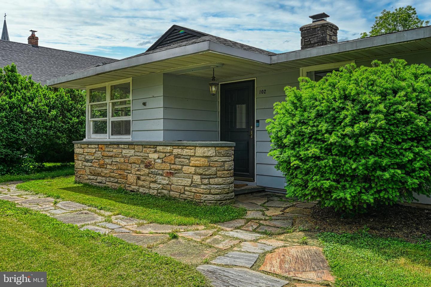 102 E WASHINGTON ST, REMINGTON, Virginia 22734, 2 Bedrooms Bedrooms, ,1 BathroomBathrooms,Residential,For sale,102 E WASHINGTON ST,VAFQ2016586 MLS # VAFQ2016586