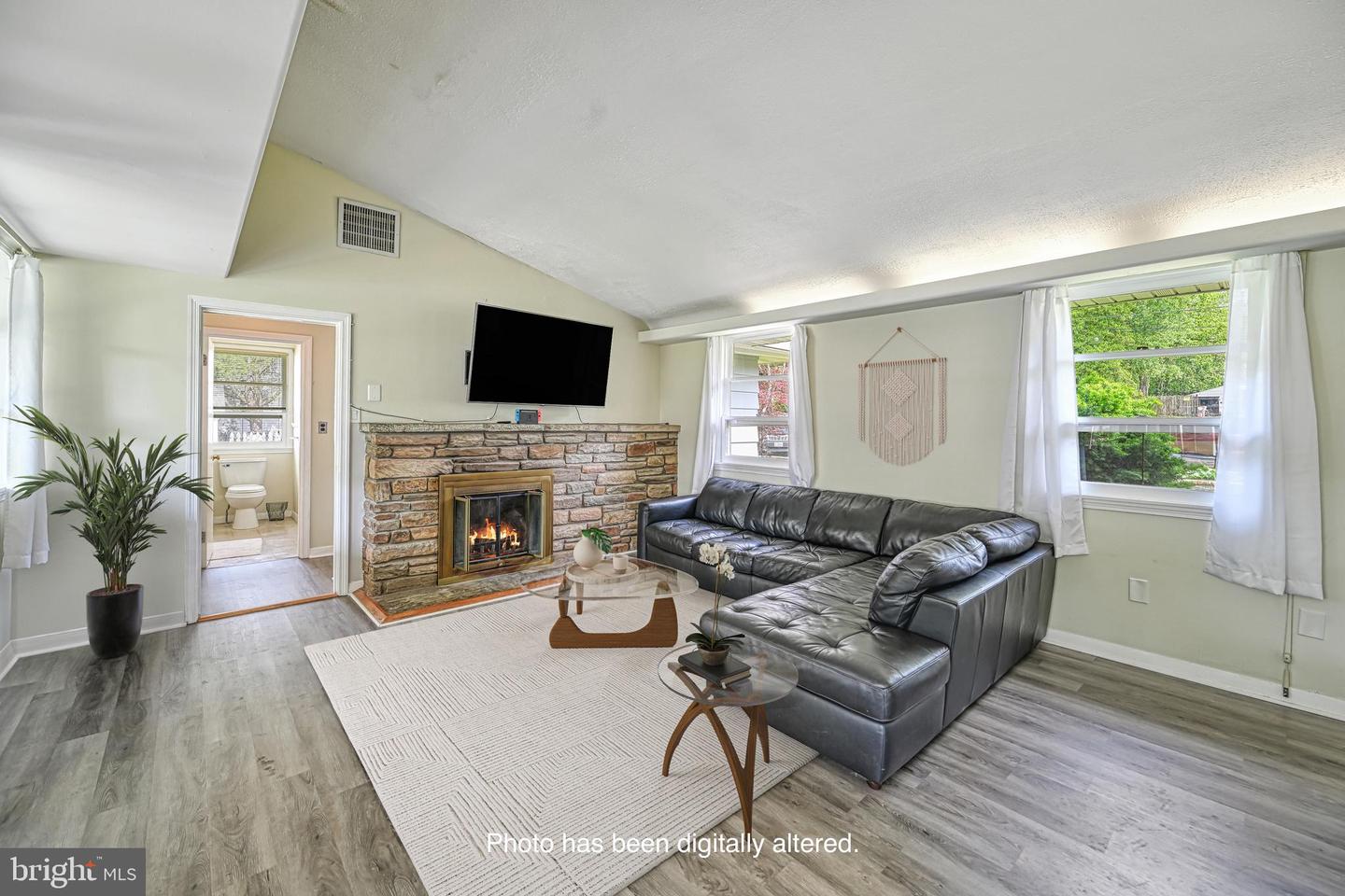 102 E WASHINGTON ST, REMINGTON, Virginia 22734, 2 Bedrooms Bedrooms, ,1 BathroomBathrooms,Residential,For sale,102 E WASHINGTON ST,VAFQ2016586 MLS # VAFQ2016586