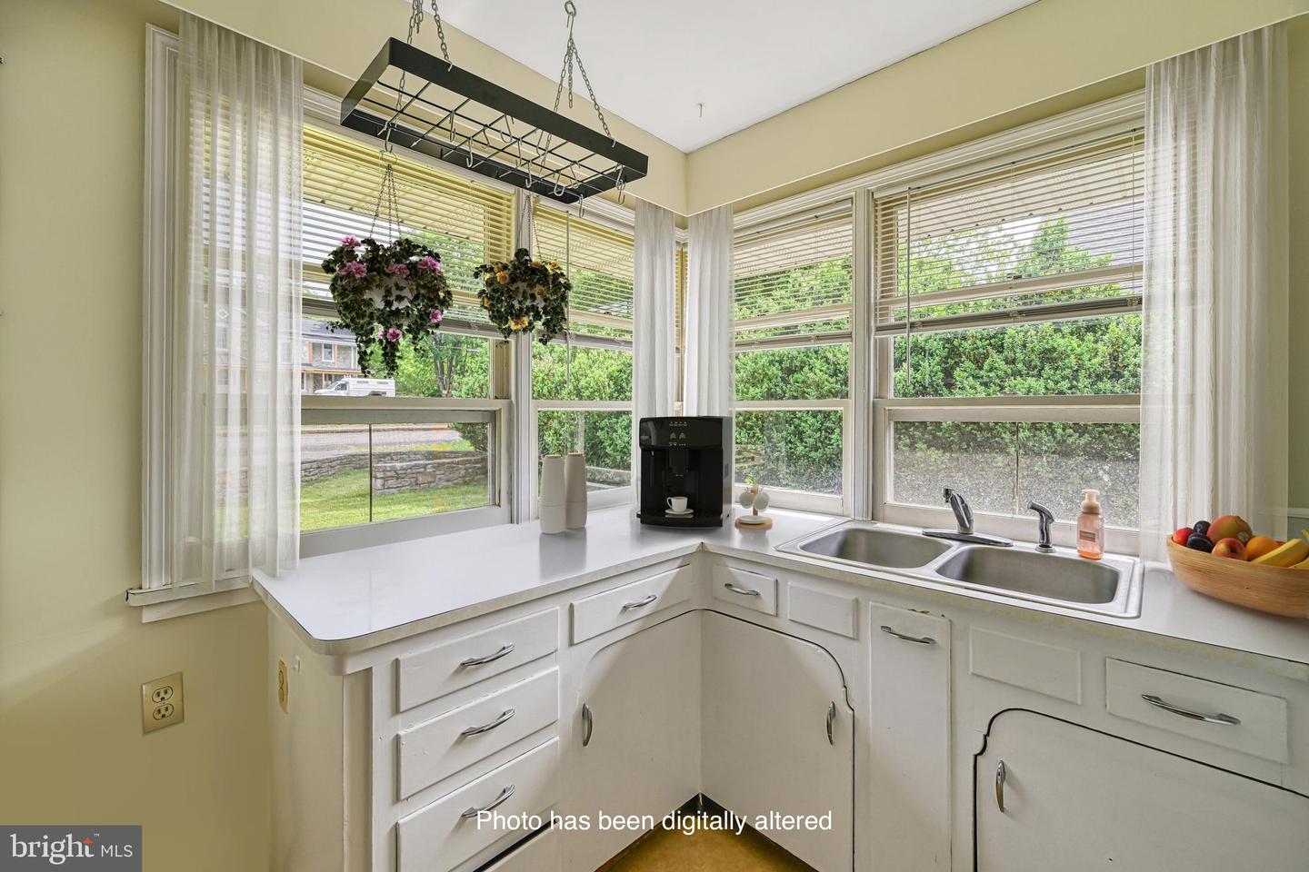 102 E WASHINGTON ST, REMINGTON, Virginia 22734, 2 Bedrooms Bedrooms, ,1 BathroomBathrooms,Residential,For sale,102 E WASHINGTON ST,VAFQ2016586 MLS # VAFQ2016586