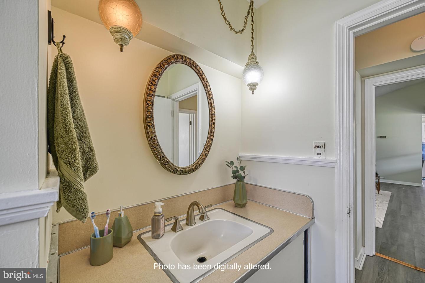 102 E WASHINGTON ST, REMINGTON, Virginia 22734, 2 Bedrooms Bedrooms, ,1 BathroomBathrooms,Residential,For sale,102 E WASHINGTON ST,VAFQ2016586 MLS # VAFQ2016586