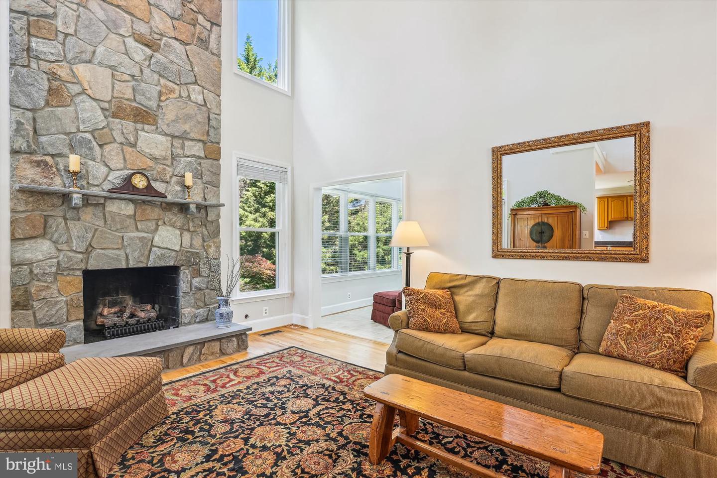 12308 COUNTRY RIDGE LN, FAIRFAX, Virginia 22033, 5 Bedrooms Bedrooms, ,4 BathroomsBathrooms,Residential,For sale,12308 COUNTRY RIDGE LN,VAFX2240376 MLS # VAFX2240376