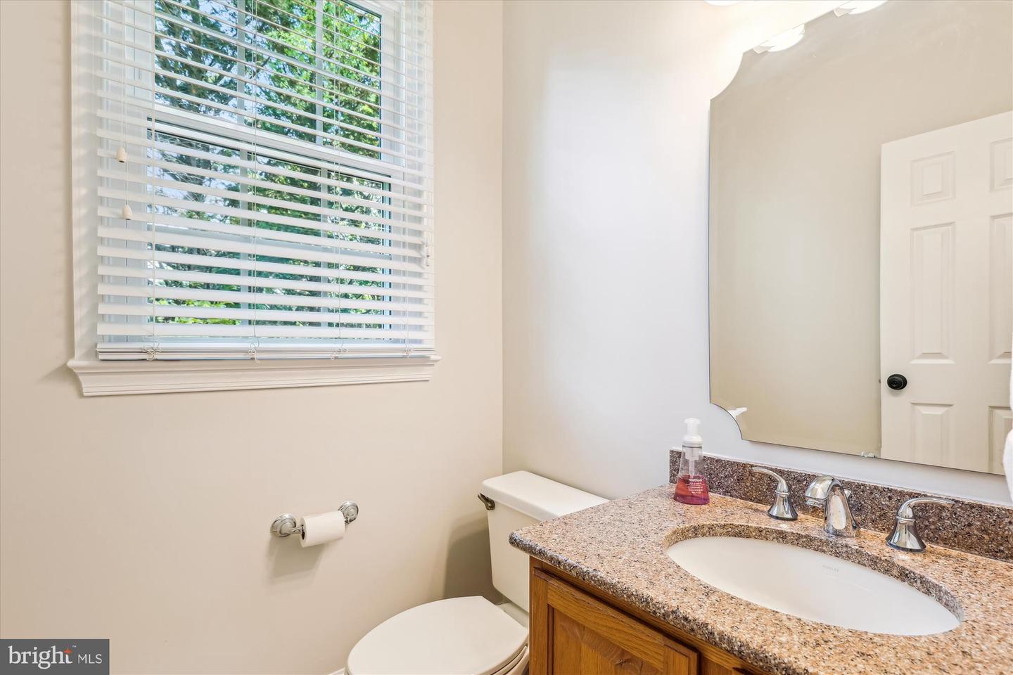 12308 COUNTRY RIDGE LN, FAIRFAX, Virginia 22033, 5 Bedrooms Bedrooms, ,4 BathroomsBathrooms,Residential,For sale,12308 COUNTRY RIDGE LN,VAFX2240376 MLS # VAFX2240376