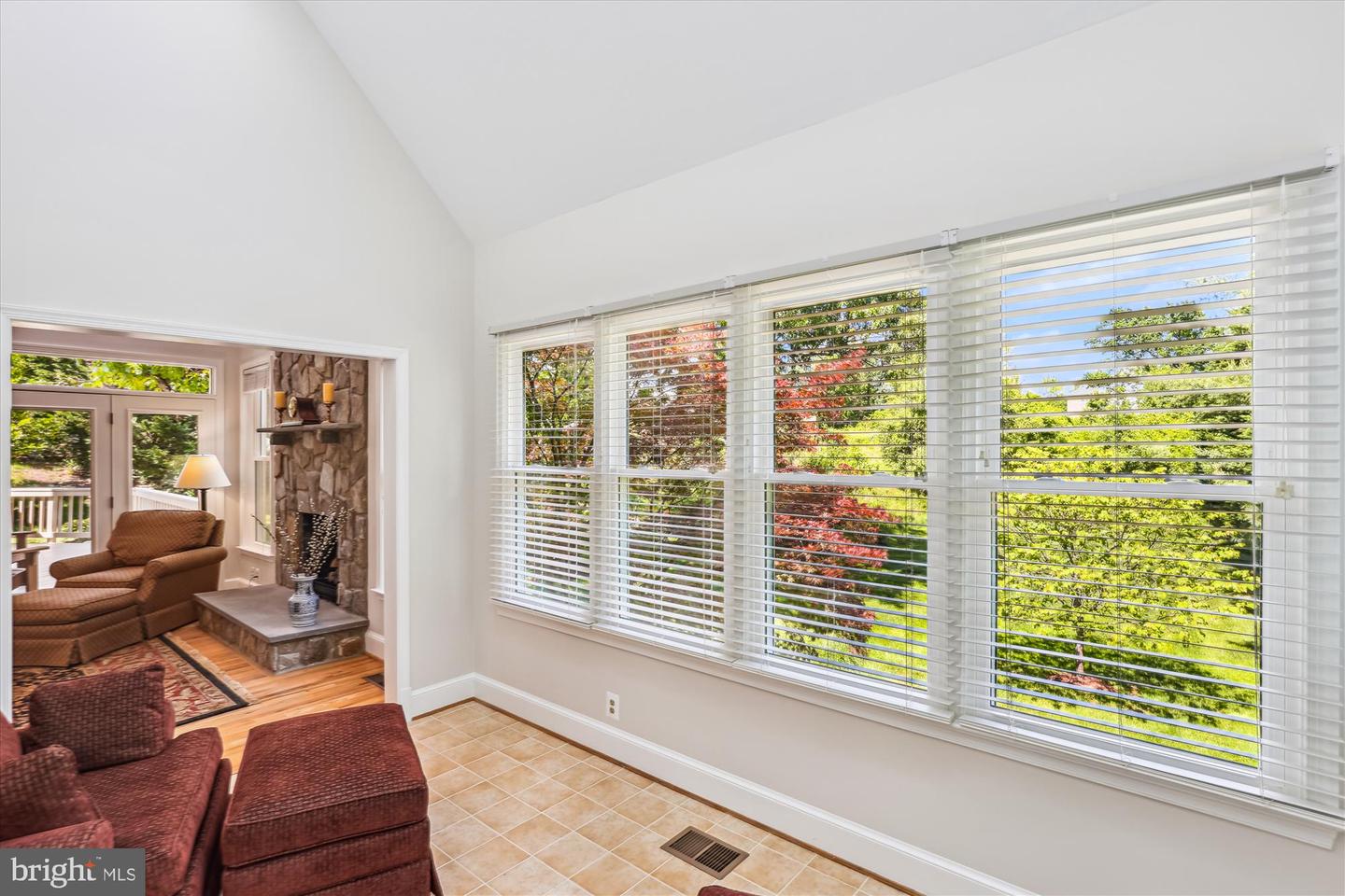 12308 COUNTRY RIDGE LN, FAIRFAX, Virginia 22033, 5 Bedrooms Bedrooms, ,4 BathroomsBathrooms,Residential,For sale,12308 COUNTRY RIDGE LN,VAFX2240376 MLS # VAFX2240376