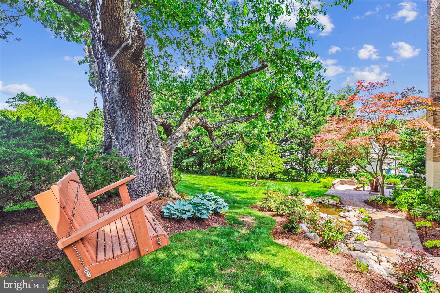12308 COUNTRY RIDGE LN, FAIRFAX, Virginia 22033, 5 Bedrooms Bedrooms, ,4 BathroomsBathrooms,Residential,For sale,12308 COUNTRY RIDGE LN,VAFX2240376 MLS # VAFX2240376