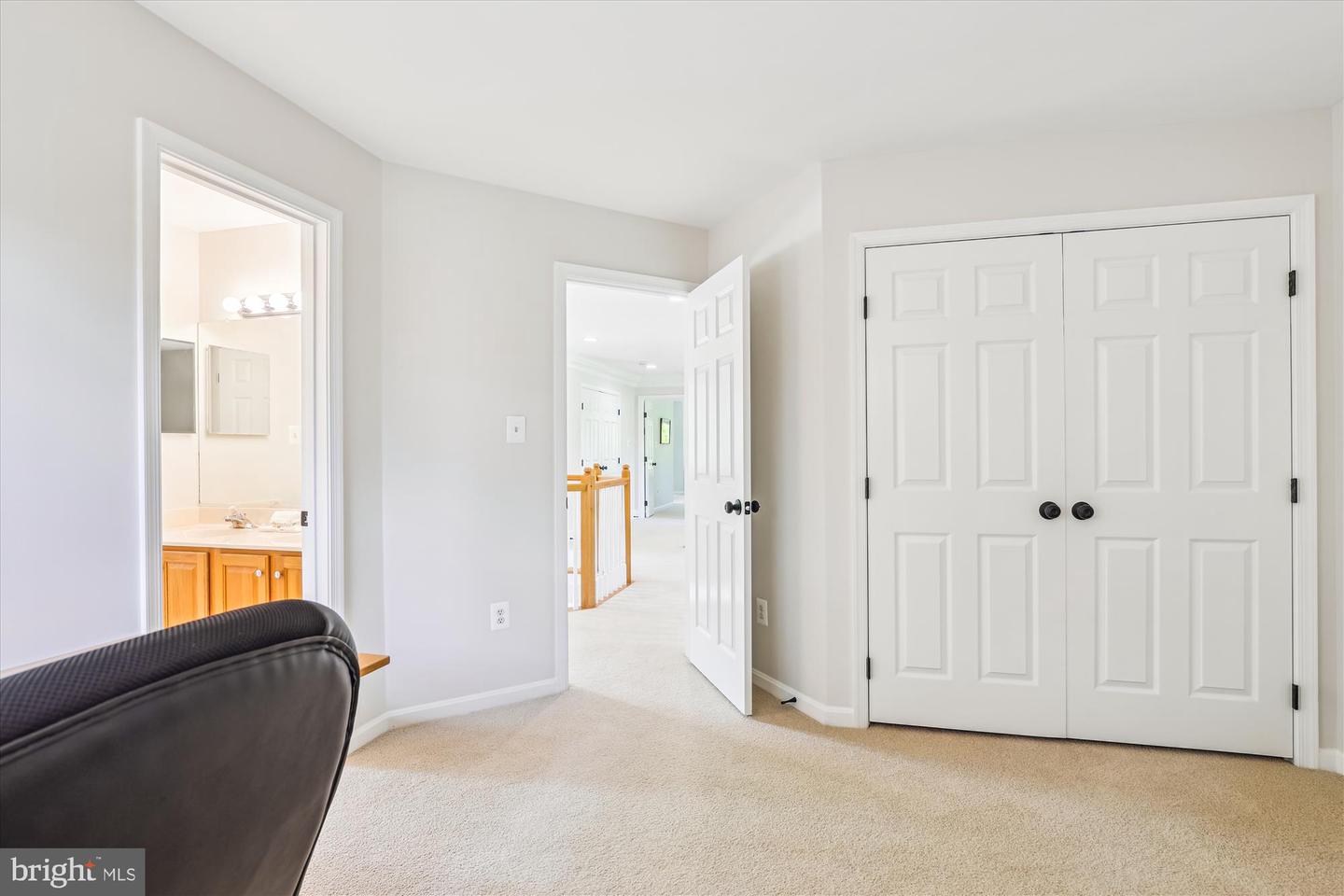 12308 COUNTRY RIDGE LN, FAIRFAX, Virginia 22033, 5 Bedrooms Bedrooms, ,4 BathroomsBathrooms,Residential,For sale,12308 COUNTRY RIDGE LN,VAFX2240376 MLS # VAFX2240376