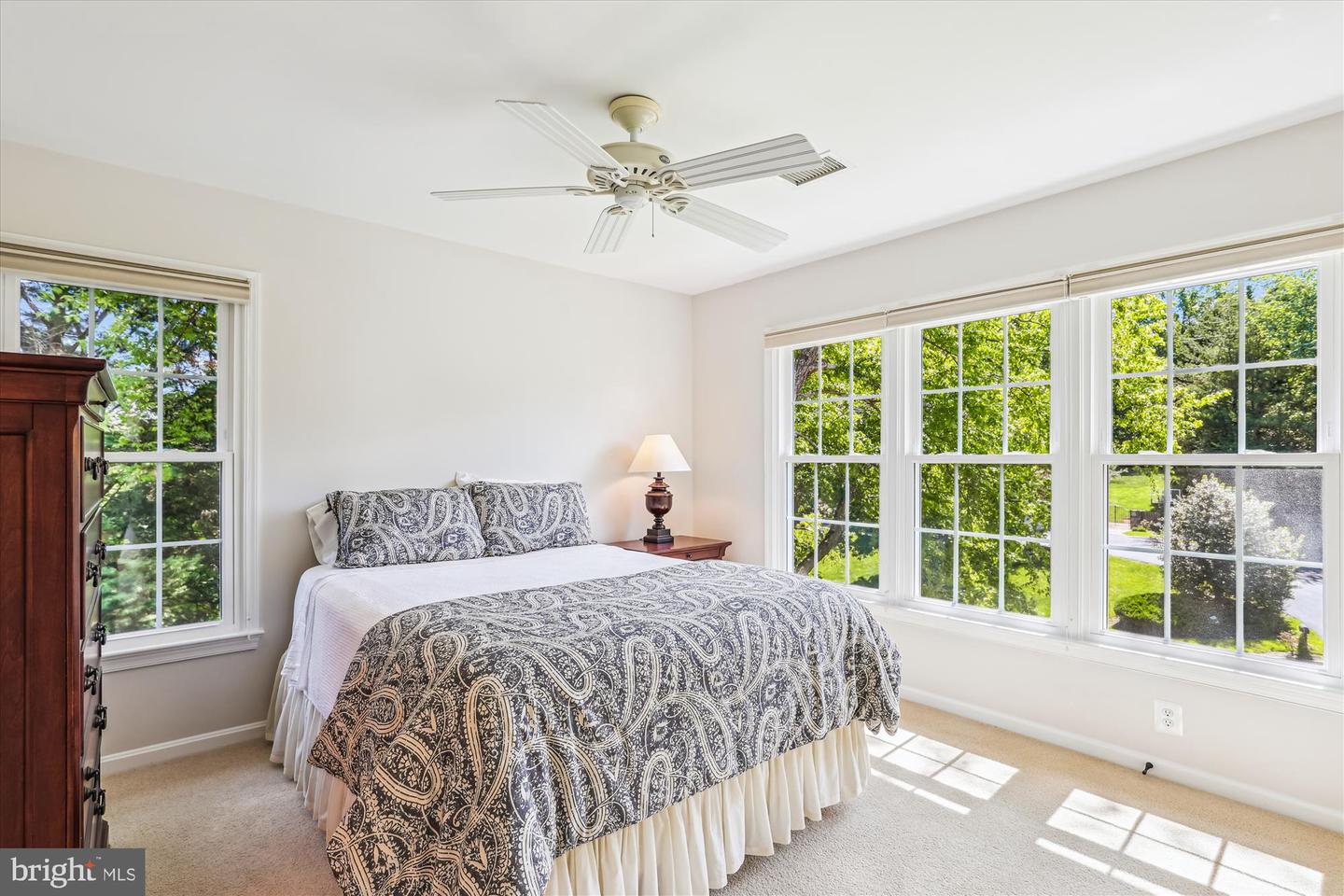 12308 COUNTRY RIDGE LN, FAIRFAX, Virginia 22033, 5 Bedrooms Bedrooms, ,4 BathroomsBathrooms,Residential,For sale,12308 COUNTRY RIDGE LN,VAFX2240376 MLS # VAFX2240376
