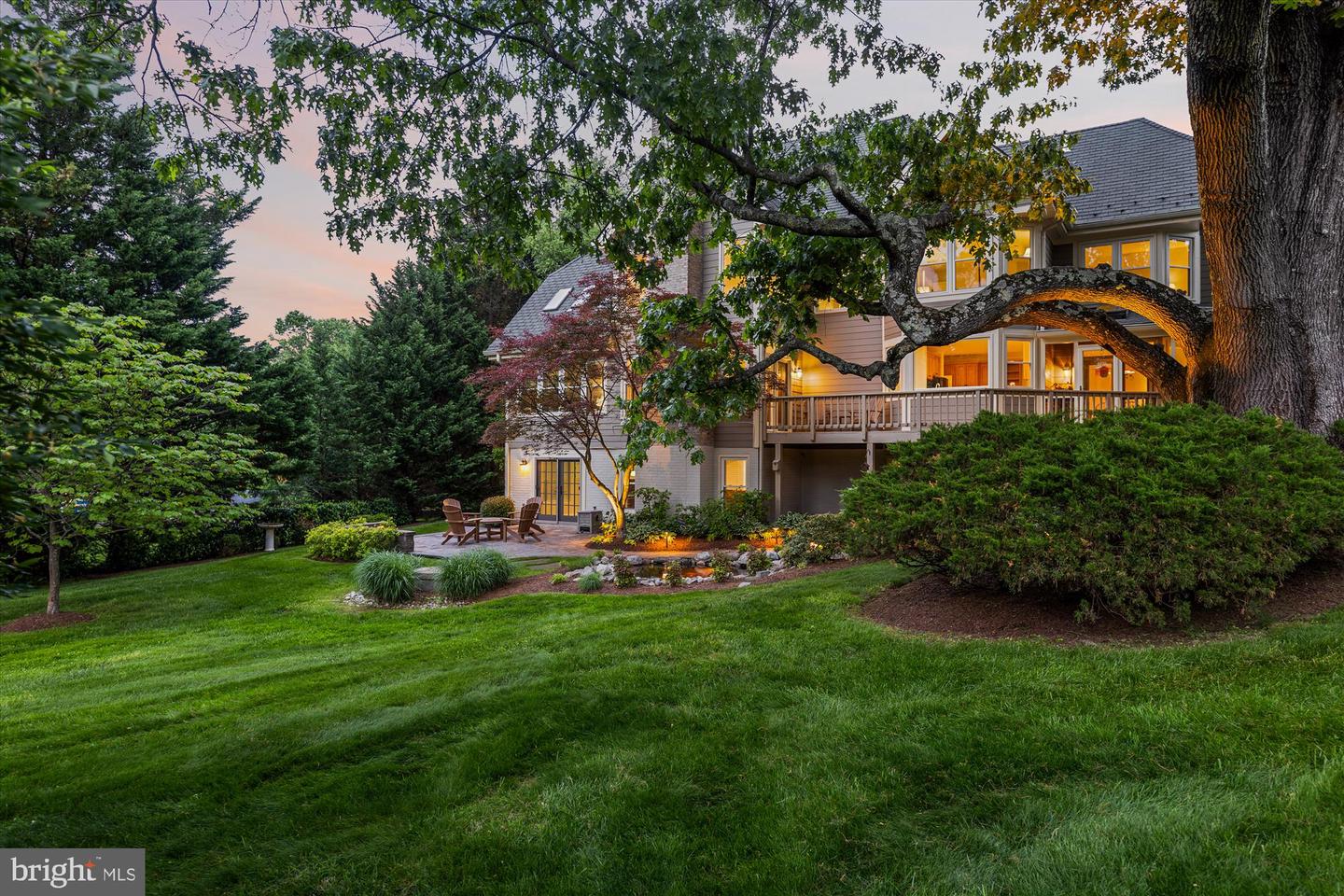 12308 COUNTRY RIDGE LN, FAIRFAX, Virginia 22033, 5 Bedrooms Bedrooms, ,4 BathroomsBathrooms,Residential,For sale,12308 COUNTRY RIDGE LN,VAFX2240376 MLS # VAFX2240376
