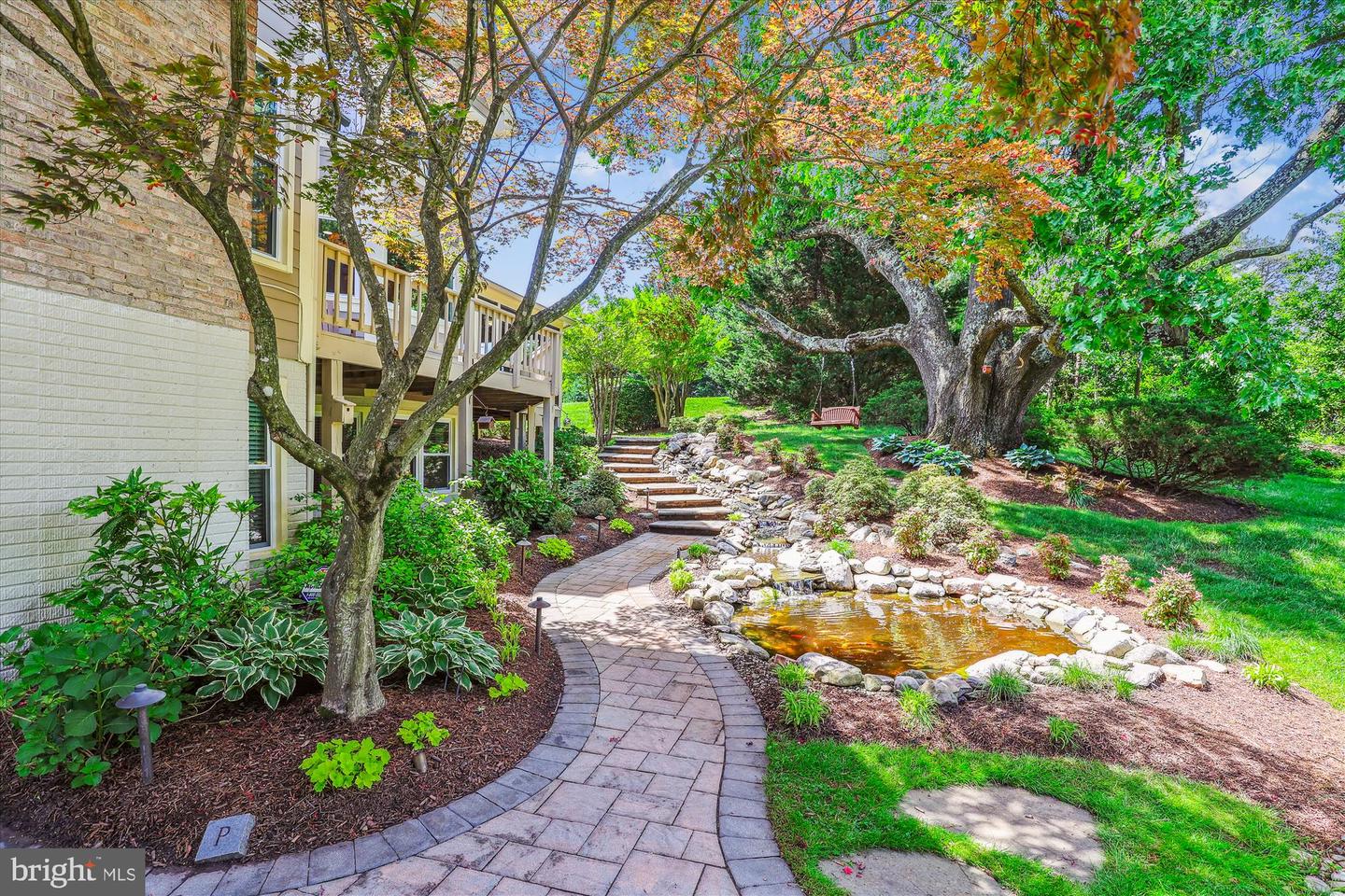 12308 COUNTRY RIDGE LN, FAIRFAX, Virginia 22033, 5 Bedrooms Bedrooms, ,4 BathroomsBathrooms,Residential,For sale,12308 COUNTRY RIDGE LN,VAFX2240376 MLS # VAFX2240376