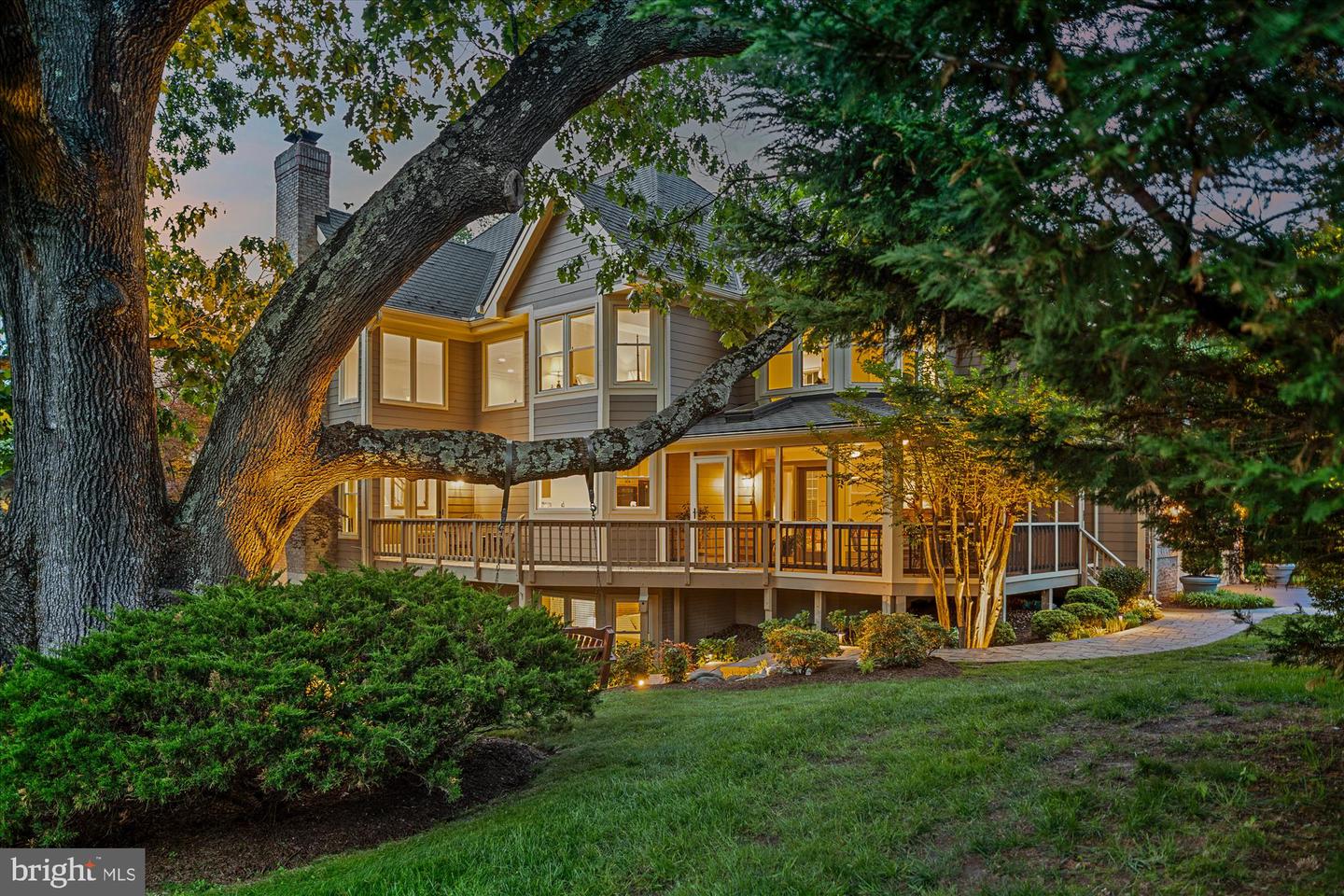 12308 COUNTRY RIDGE LN, FAIRFAX, Virginia 22033, 5 Bedrooms Bedrooms, ,4 BathroomsBathrooms,Residential,For sale,12308 COUNTRY RIDGE LN,VAFX2240376 MLS # VAFX2240376
