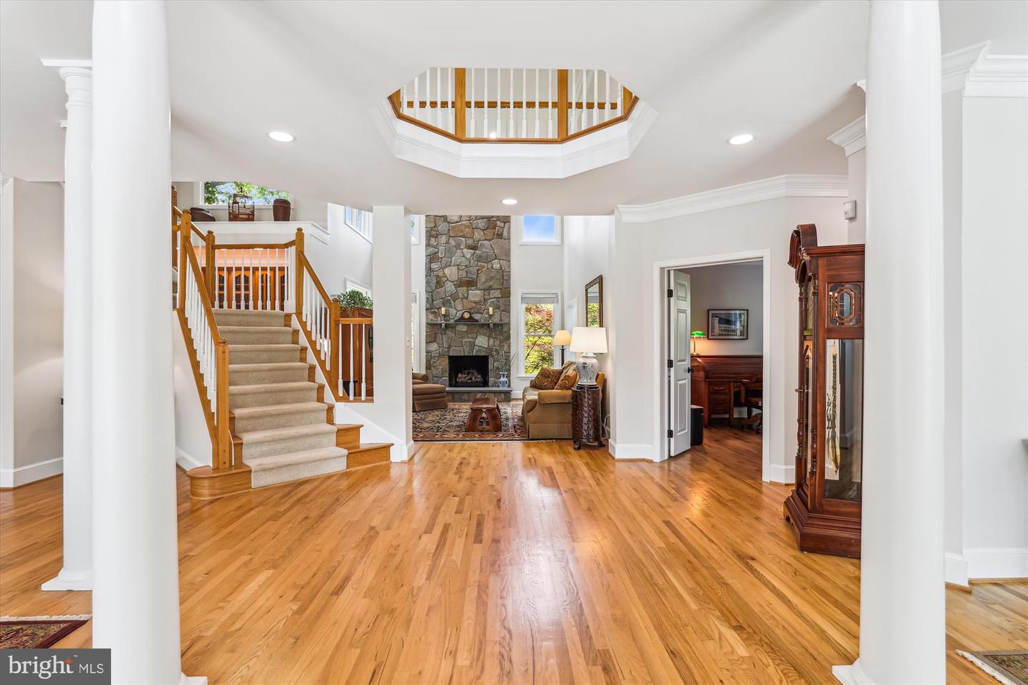 12308 COUNTRY RIDGE LN, FAIRFAX, Virginia 22033, 5 Bedrooms Bedrooms, ,4 BathroomsBathrooms,Residential,For sale,12308 COUNTRY RIDGE LN,VAFX2240376 MLS # VAFX2240376
