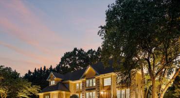 12308 COUNTRY RIDGE LN, FAIRFAX, Virginia 22033, 5 Bedrooms Bedrooms, ,4 BathroomsBathrooms,Residential,For sale,12308 COUNTRY RIDGE LN,VAFX2240376 MLS # VAFX2240376