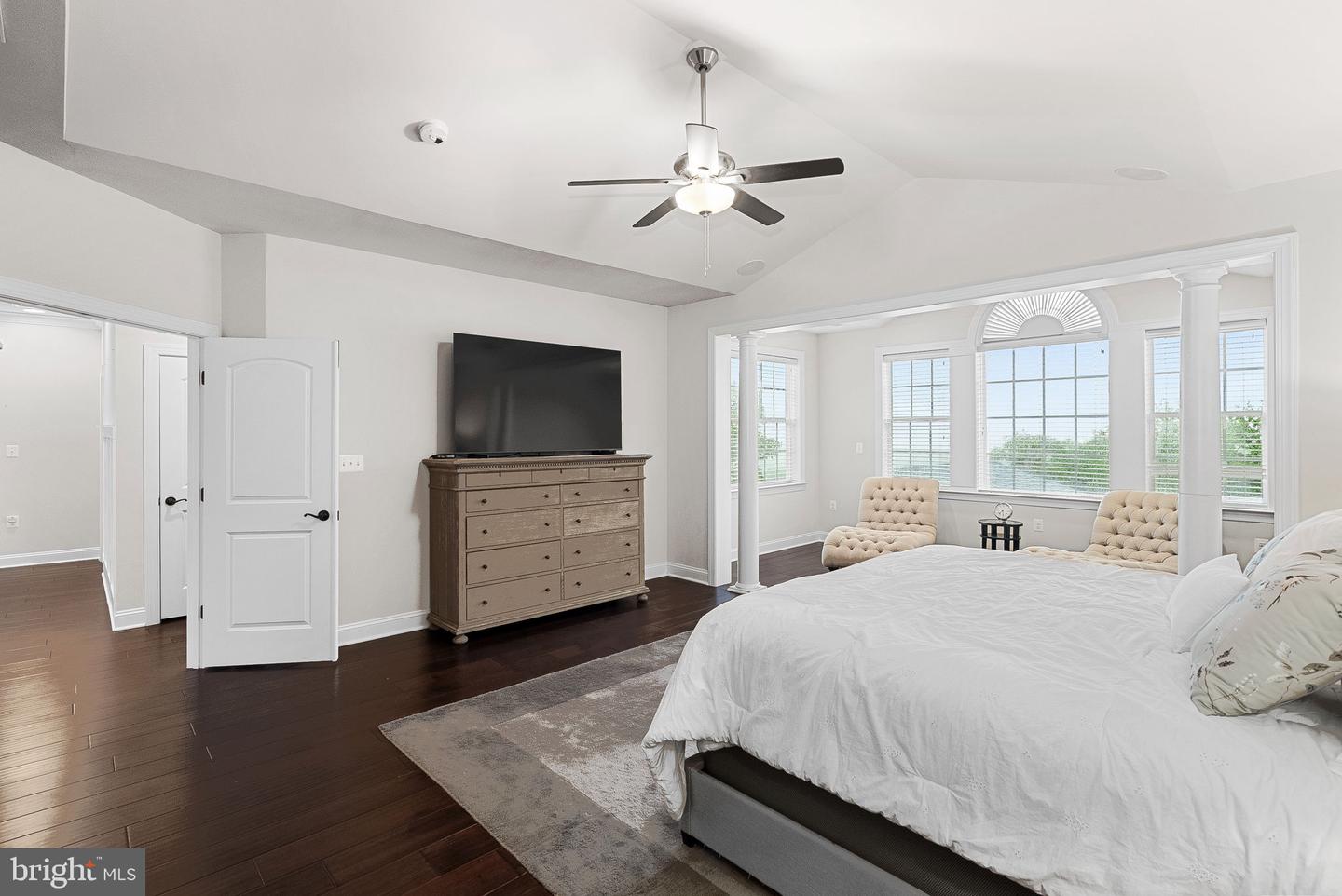 16024 WATERFORD CREST PL, PAEONIAN SPRINGS, Virginia 20129, 7 Bedrooms Bedrooms, ,6 BathroomsBathrooms,Residential,For sale,16024 WATERFORD CREST PL,VALO2096224 MLS # VALO2096224