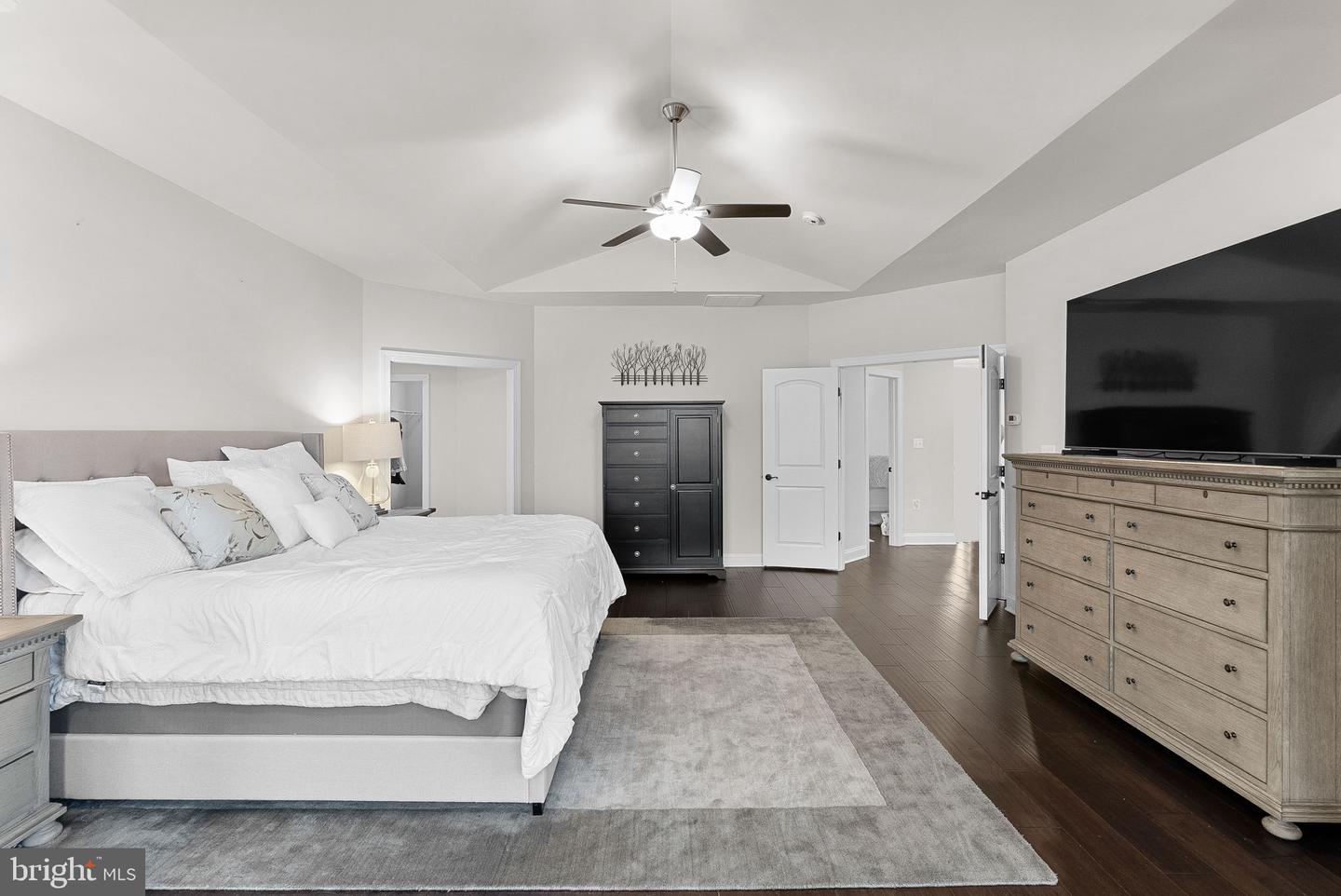 16024 WATERFORD CREST PL, PAEONIAN SPRINGS, Virginia 20129, 7 Bedrooms Bedrooms, ,6 BathroomsBathrooms,Residential,For sale,16024 WATERFORD CREST PL,VALO2096224 MLS # VALO2096224