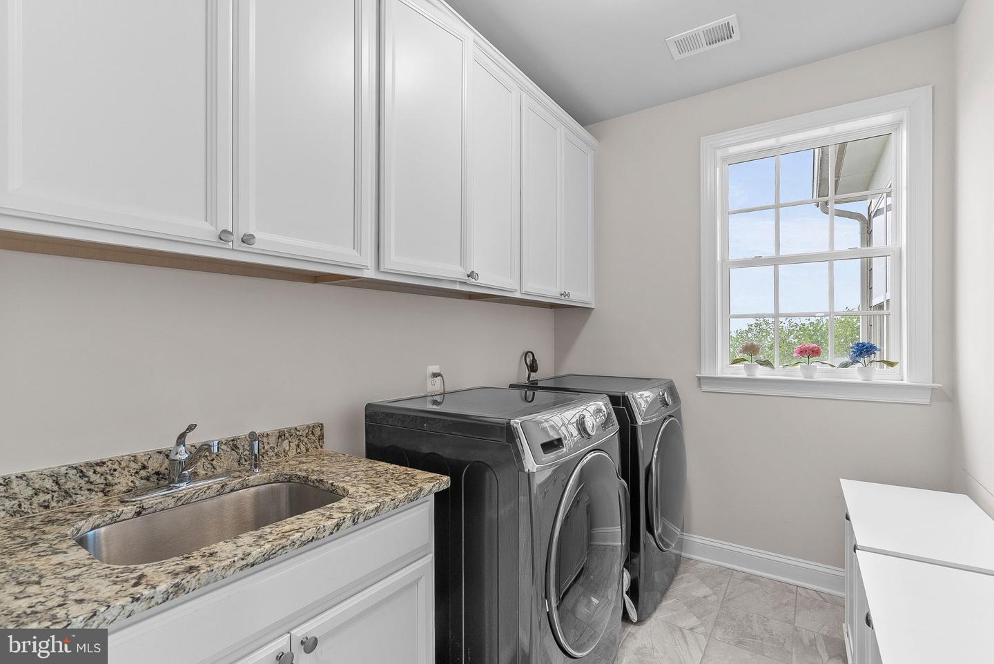 16024 WATERFORD CREST PL, PAEONIAN SPRINGS, Virginia 20129, 7 Bedrooms Bedrooms, ,6 BathroomsBathrooms,Residential,For sale,16024 WATERFORD CREST PL,VALO2096224 MLS # VALO2096224