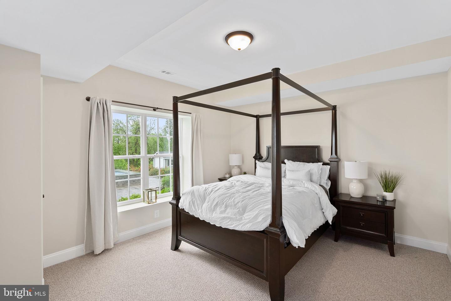 16024 WATERFORD CREST PL, PAEONIAN SPRINGS, Virginia 20129, 7 Bedrooms Bedrooms, ,6 BathroomsBathrooms,Residential,For sale,16024 WATERFORD CREST PL,VALO2096224 MLS # VALO2096224