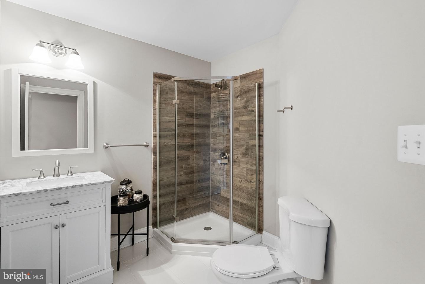 16024 WATERFORD CREST PL, PAEONIAN SPRINGS, Virginia 20129, 7 Bedrooms Bedrooms, ,6 BathroomsBathrooms,Residential,For sale,16024 WATERFORD CREST PL,VALO2096224 MLS # VALO2096224