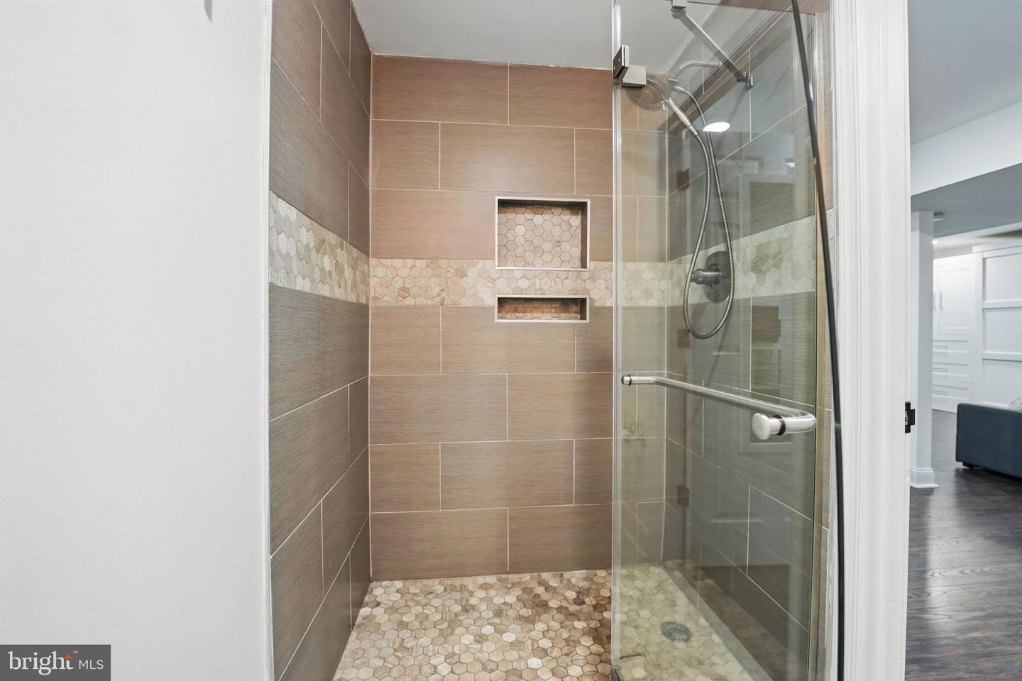 8134 VIOLA ST, SPRINGFIELD, Virginia 22152, 4 Bedrooms Bedrooms, ,3 BathroomsBathrooms,Residential,For sale,8134 VIOLA ST,VAFX2240408 MLS # VAFX2240408