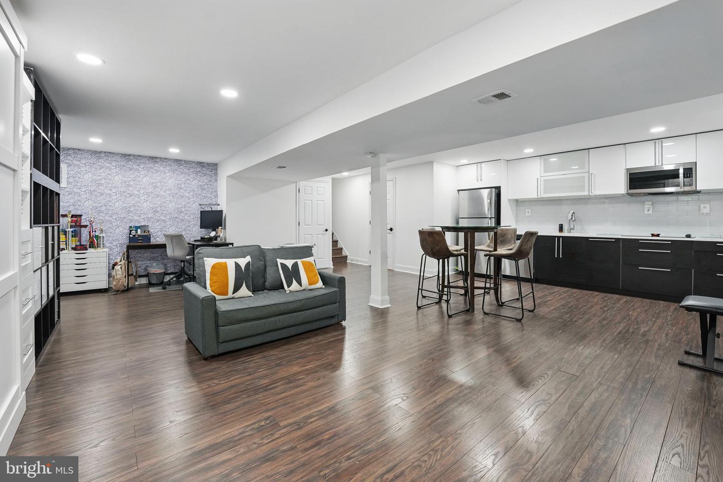 8134 VIOLA ST, SPRINGFIELD, Virginia 22152, 4 Bedrooms Bedrooms, ,3 BathroomsBathrooms,Residential,For sale,8134 VIOLA ST,VAFX2240408 MLS # VAFX2240408