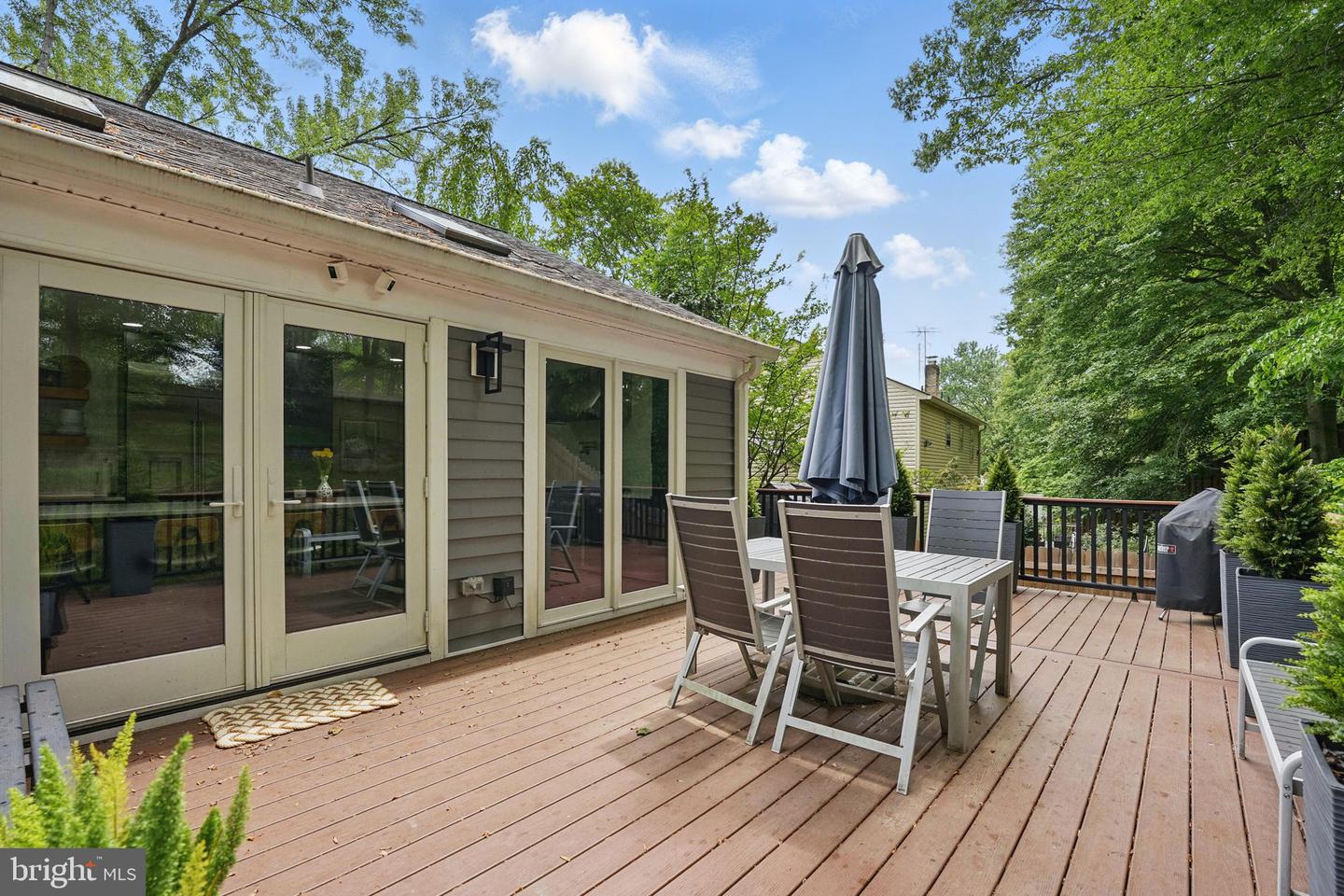 8134 VIOLA ST, SPRINGFIELD, Virginia 22152, 4 Bedrooms Bedrooms, ,3 BathroomsBathrooms,Residential,For sale,8134 VIOLA ST,VAFX2240408 MLS # VAFX2240408