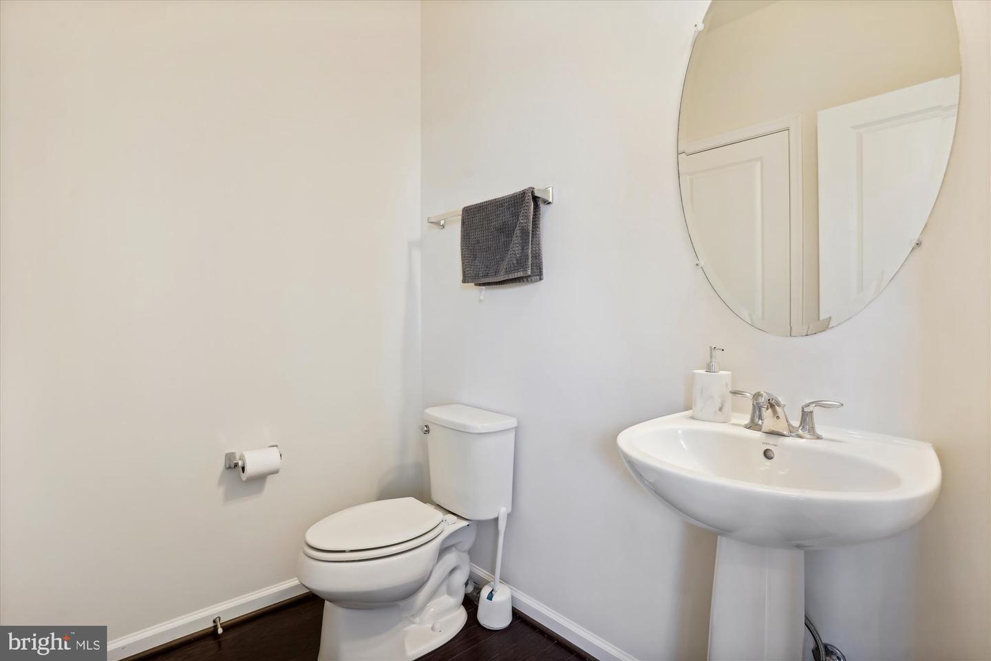 8423 REFORMATORY WAY, LORTON, Virginia 22079, 3 Bedrooms Bedrooms, ,2 BathroomsBathrooms,Residential,For sale,8423 REFORMATORY WAY,VAFX2240432 MLS # VAFX2240432