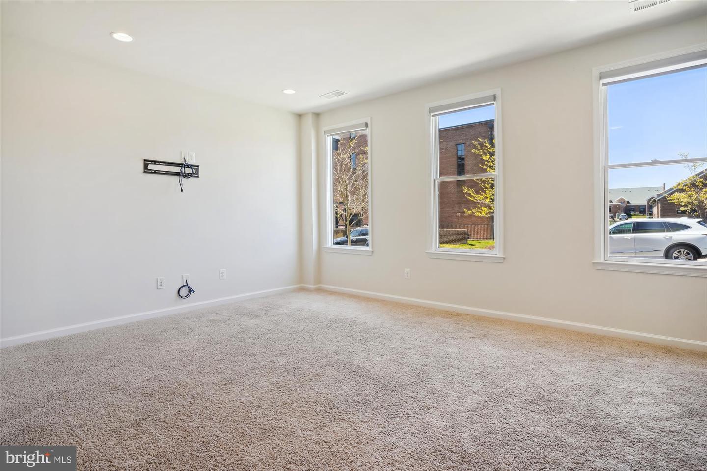8423 REFORMATORY WAY, LORTON, Virginia 22079, 3 Bedrooms Bedrooms, ,2 BathroomsBathrooms,Residential,For sale,8423 REFORMATORY WAY,VAFX2240432 MLS # VAFX2240432