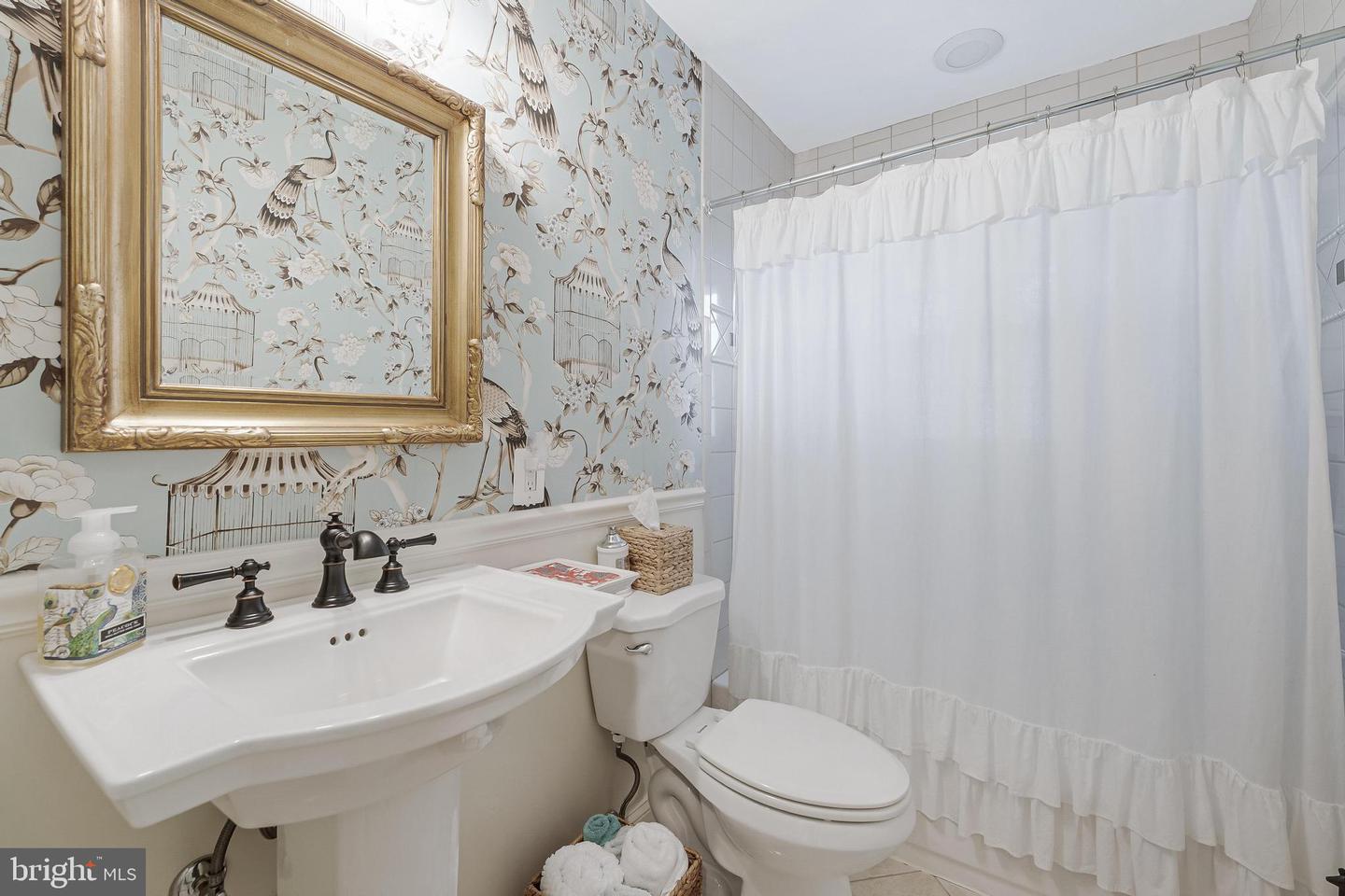 1243 KURTZ RD, MCLEAN, Virginia 22101, 4 Bedrooms Bedrooms, ,3 BathroomsBathrooms,Residential,For sale,1243 KURTZ RD,VAFX2240434 MLS # VAFX2240434