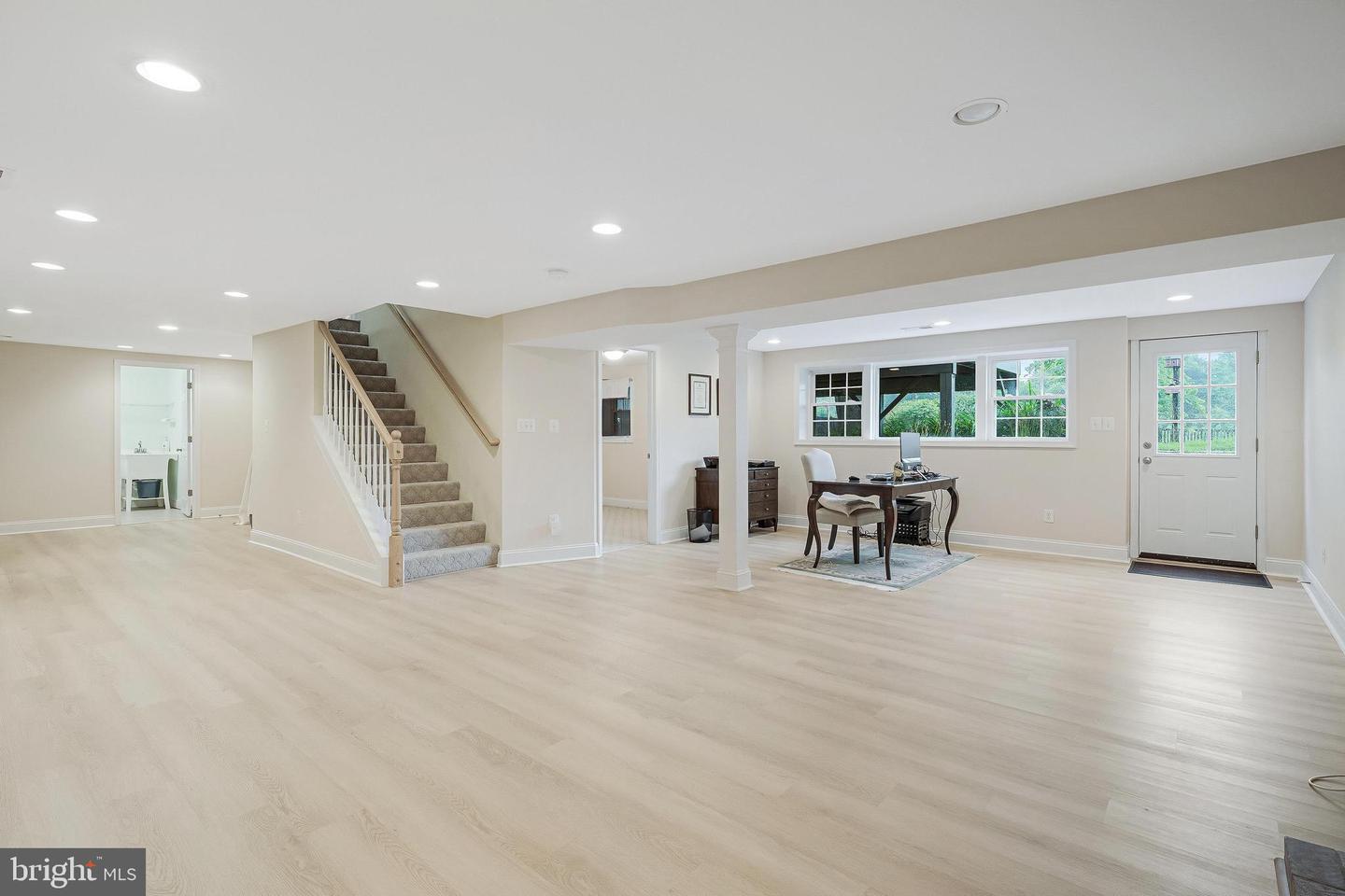 1243 KURTZ RD, MCLEAN, Virginia 22101, 4 Bedrooms Bedrooms, ,3 BathroomsBathrooms,Residential,For sale,1243 KURTZ RD,VAFX2240434 MLS # VAFX2240434