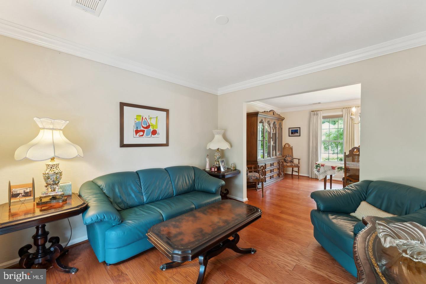 6554 GLADEVIEW CT, BURKE, Virginia 22015, 4 Bedrooms Bedrooms, ,2 BathroomsBathrooms,Residential,For sale,6554 GLADEVIEW CT,VAFX2240448 MLS # VAFX2240448
